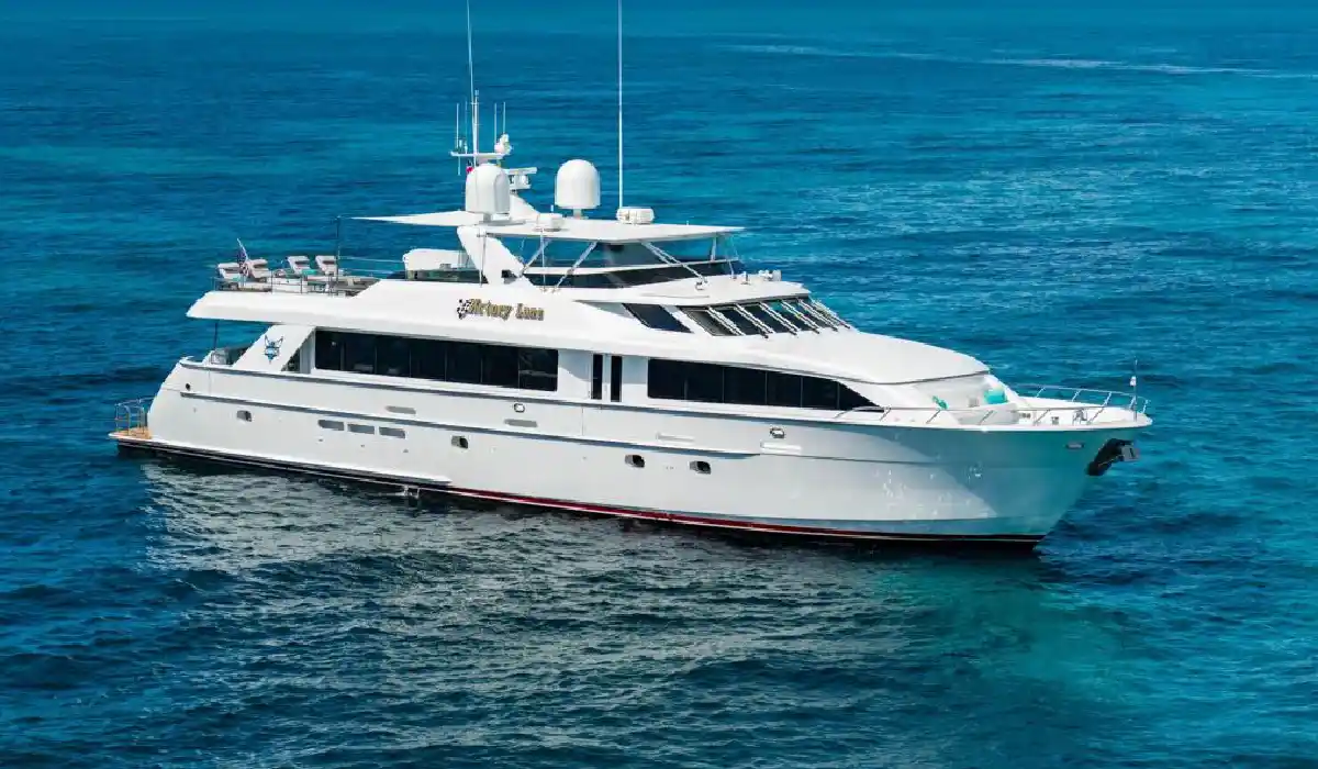 Hatteras - Victory Lane - Luxury Yacht Charter - Preowned Luxury Yachts - Exclusive Concierge Club.webp